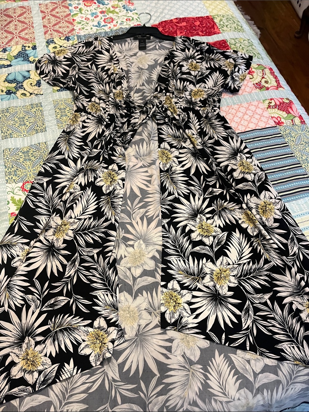 Karen Kane Black Floral High-Low Duster with Cream & Yellow Accents